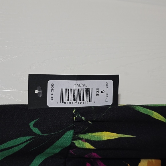 Tiana B. Floral dresses size S NWT - Picture 2 of 3